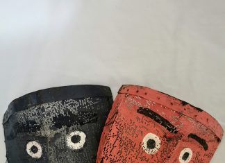 MASCARAS DEL MUNDO (54 y 55). Devotos de San Benedito.