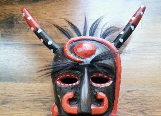 MÁSCARAS DEL MUNDO (102). Chocalheiro.